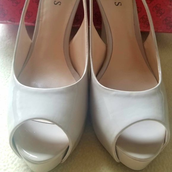 Guess GWHONDO3 Nude Patent Peep toe platform 4” - Picture 2 of 4